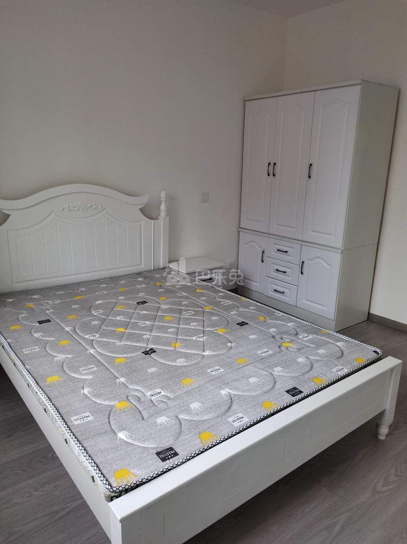 新华公寓祥和苑10396786卧室图2