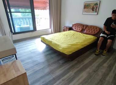 江畔明珠广场 2室1厅1卫