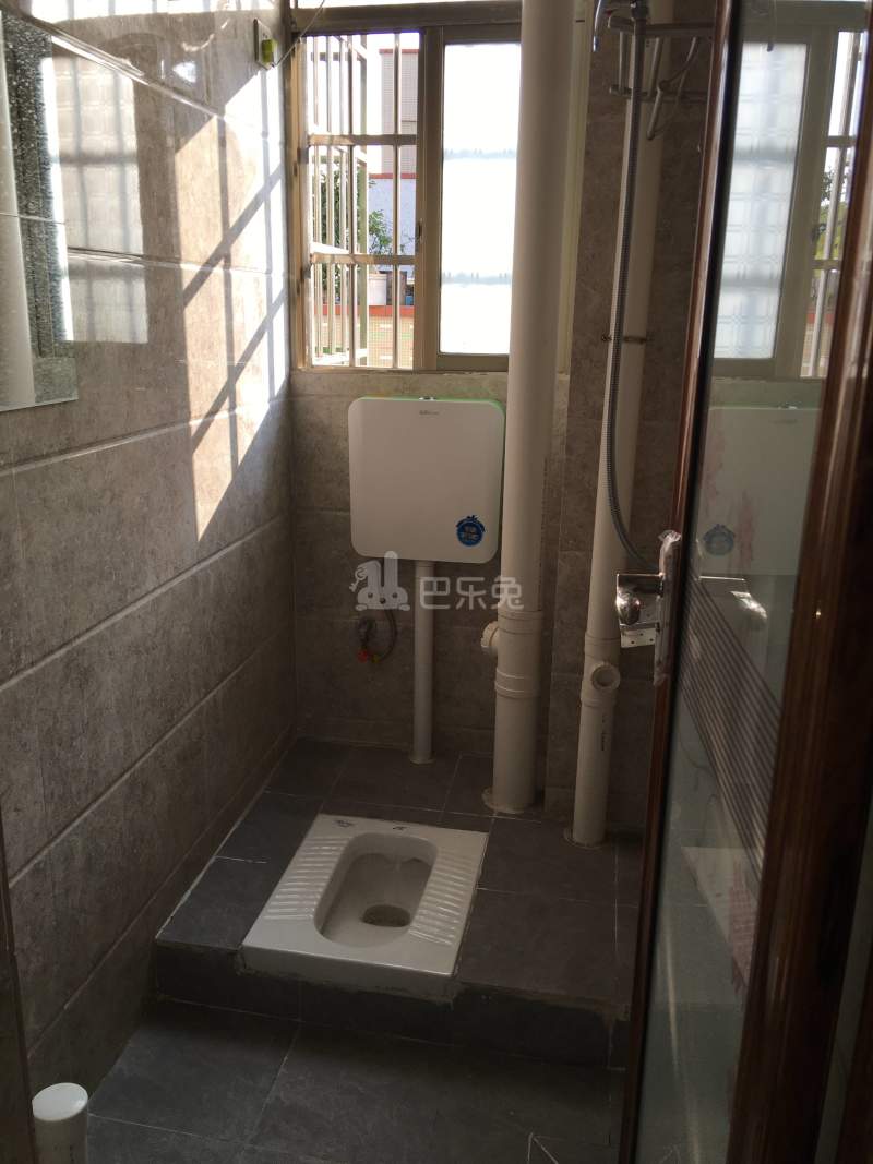 望岗村(白云区嘉禾街77号)10514645卫生间图1