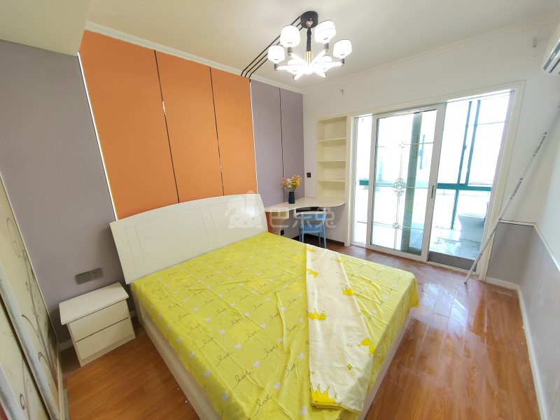 大众花园10647098卧室图3