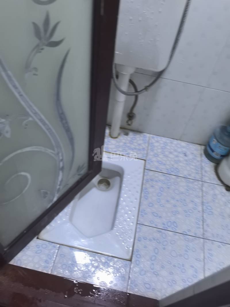 现代城华庭1067384卫生间图12