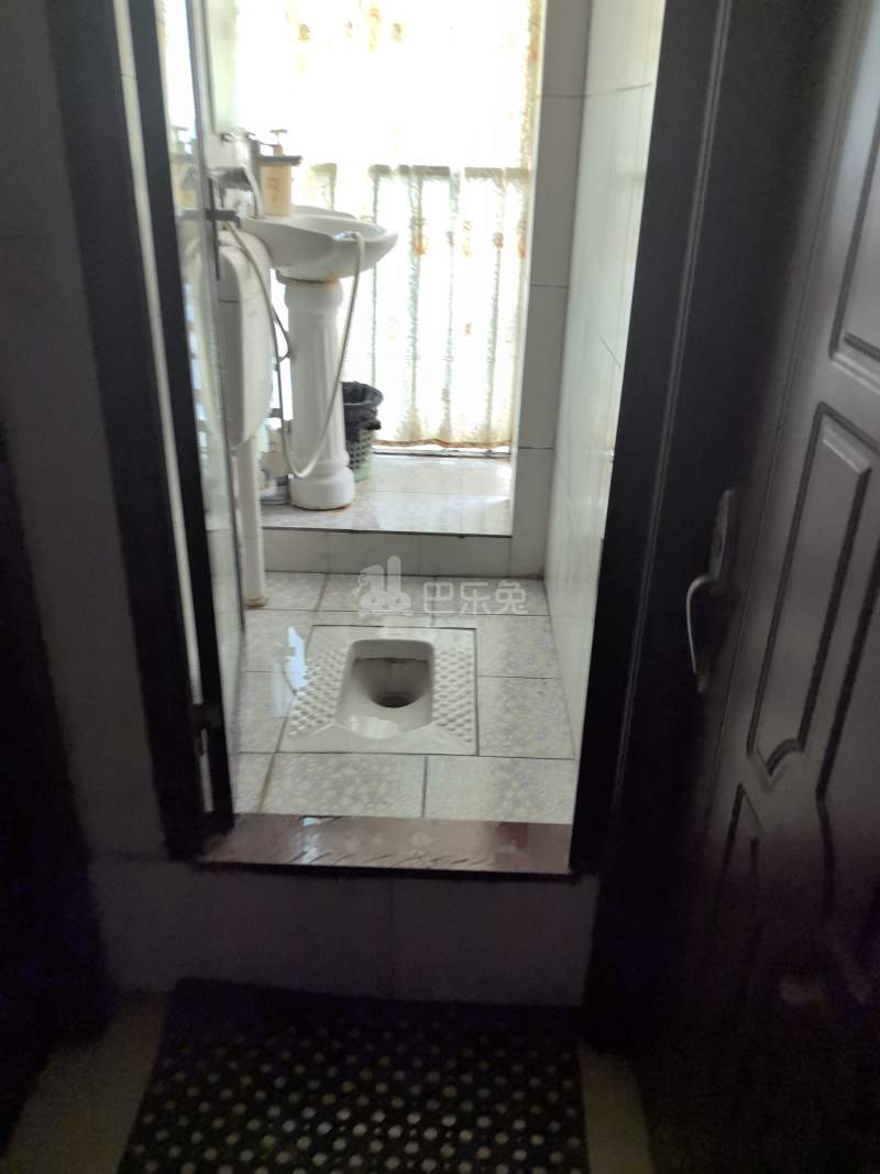 现代城华庭1067384卫生间图11