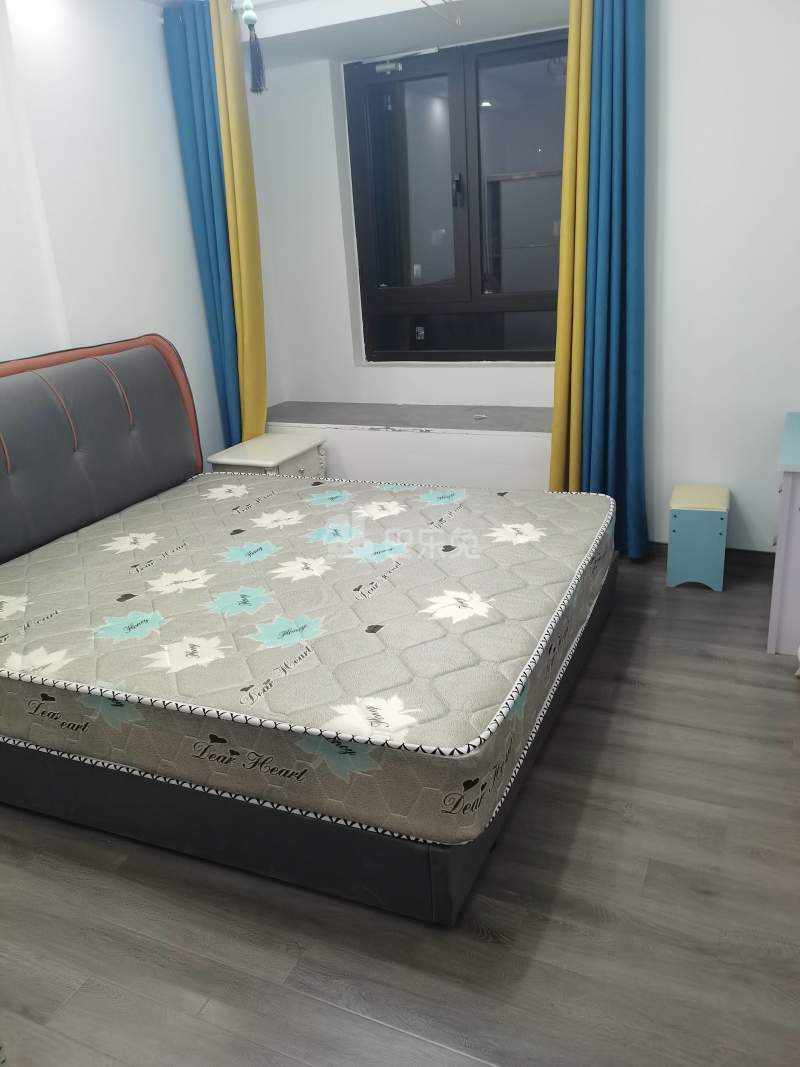 金昊丽苑10688209卧室图0