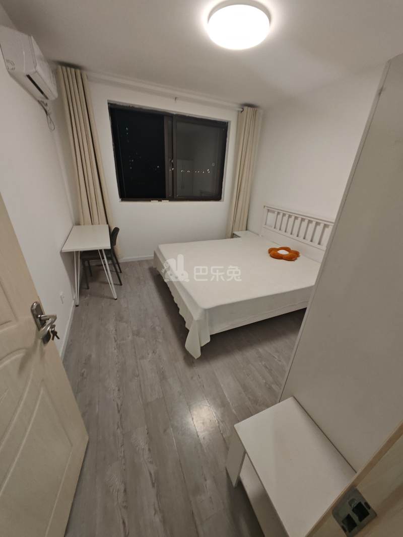 佘北家园铃兰苑10689724卧室图0