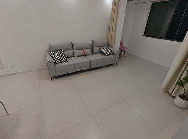 佘北家园铃兰苑 2室1厅1卫