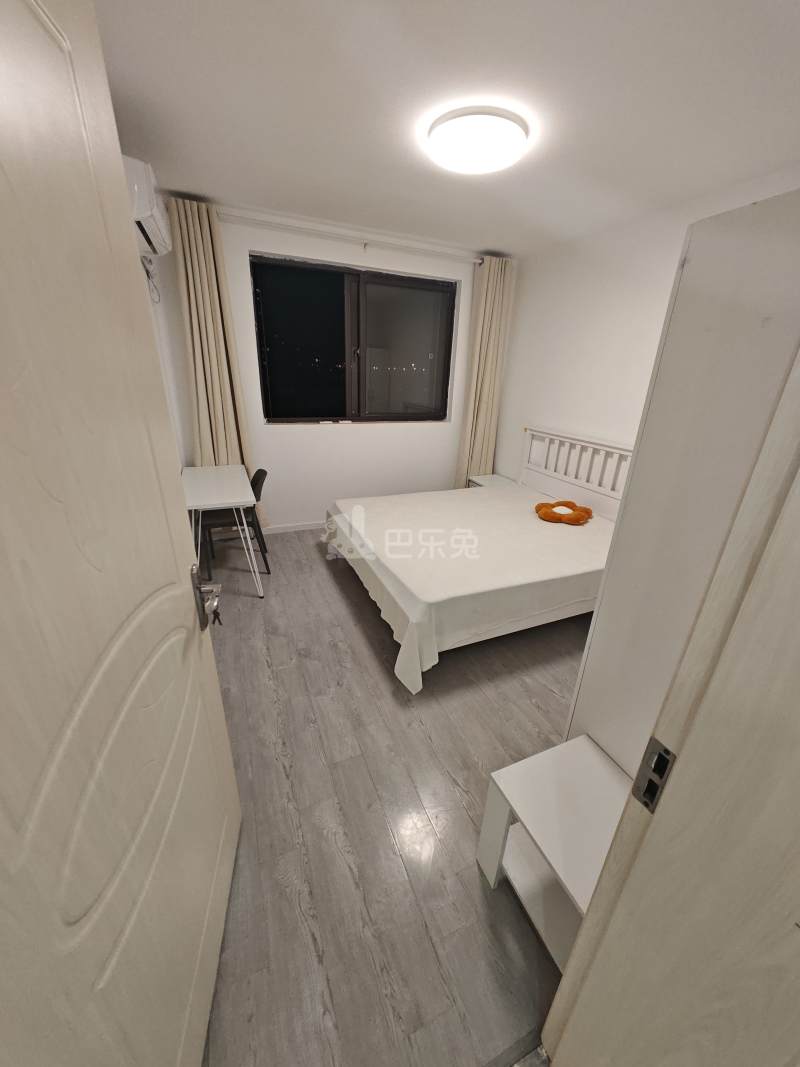 佘北家园铃兰苑10689724卧室图2