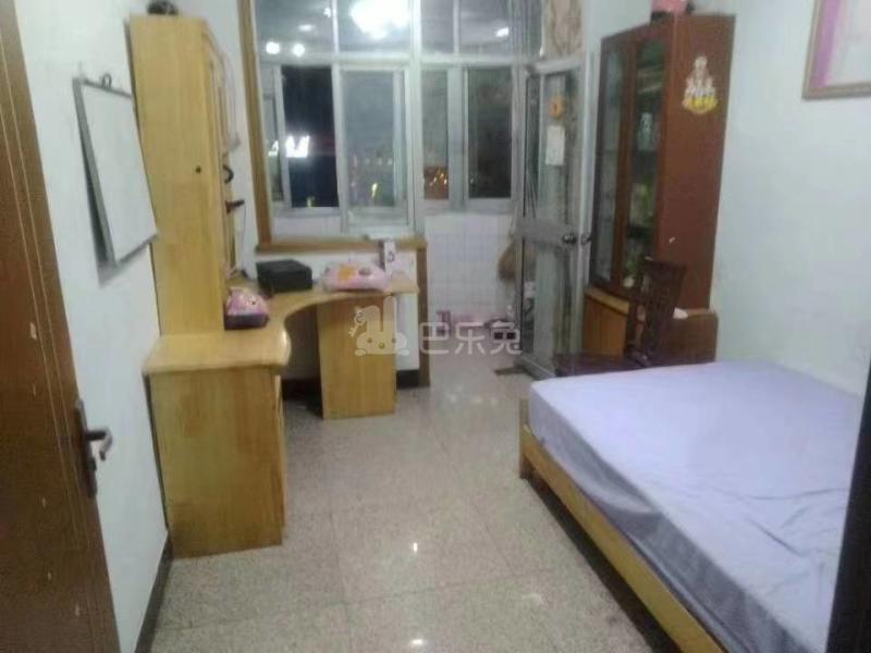 凤凰大街11号10702187卧室图4