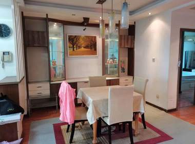 江南名府 3室2厅1卫