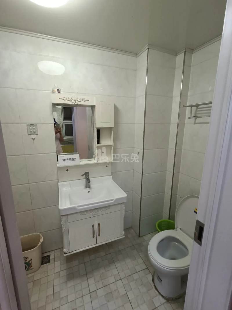 长盛西苑10712352卫生间图3