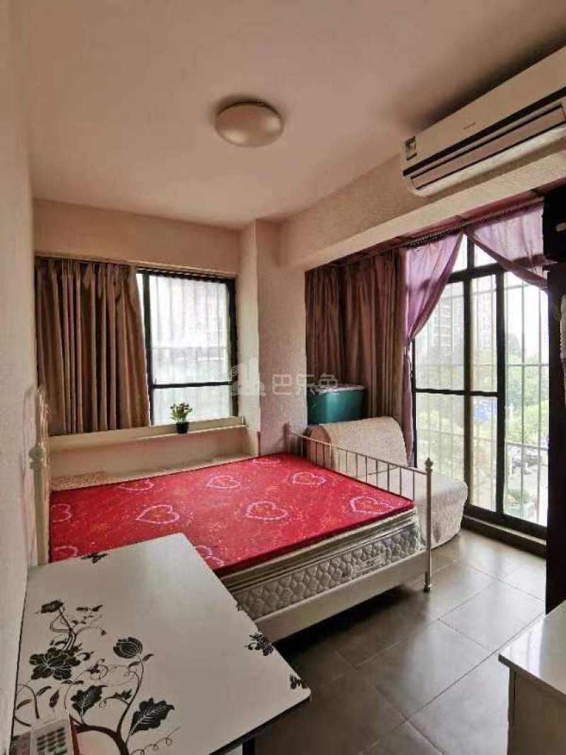 康桥圣菲10712698卧室图0