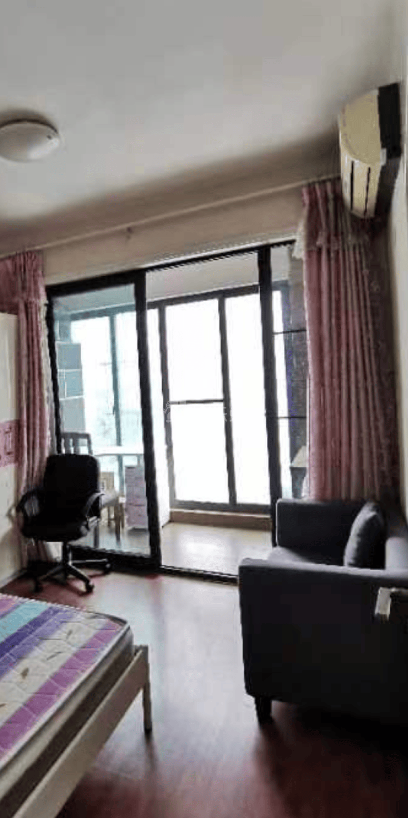 康桥圣菲10712698卧室图2