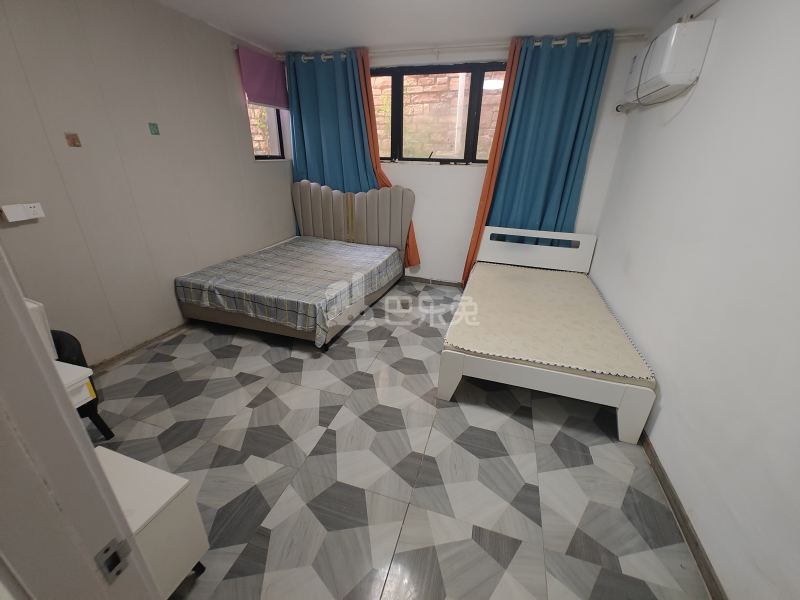 英郡雷丁小城10768951卧室图2