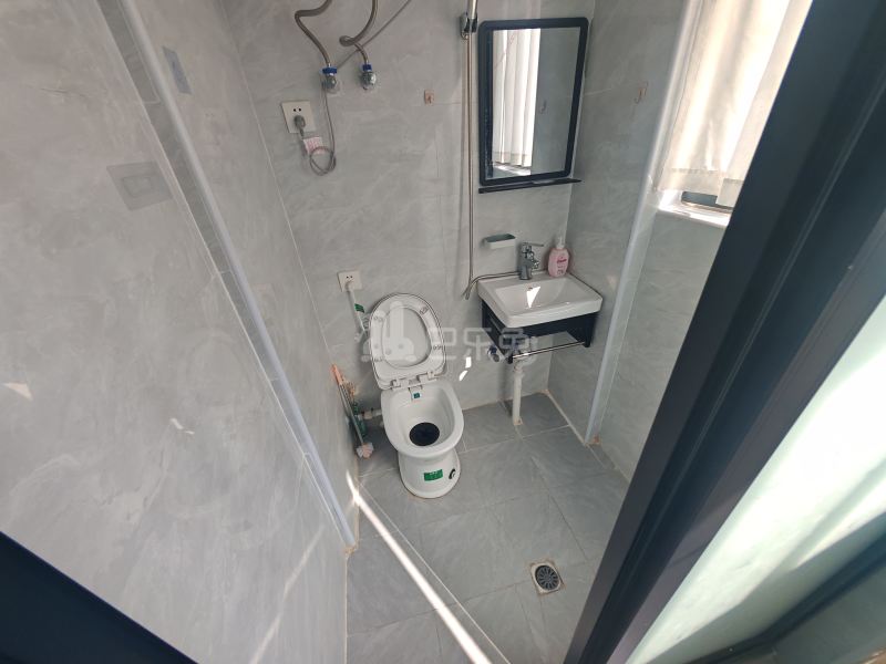 恒达家园10775381卫生间图5