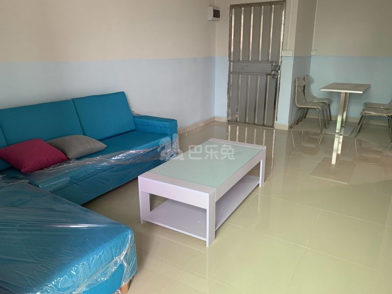 龙归南村10780538卧室图2