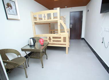 华雨公寓 1室0厅1卫