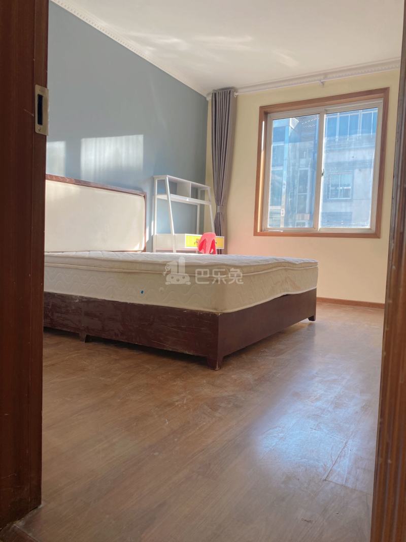 卫岗21号10828022卧室图1