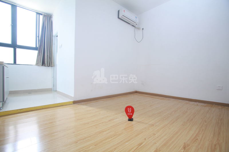 创客坊公寓1082600客厅图12