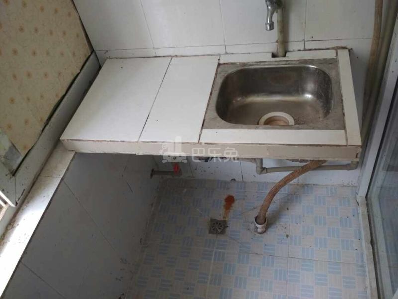 聚宝路165号1083521厨房图4