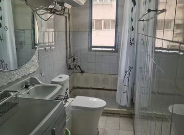 中心花园 2室1厅1卫