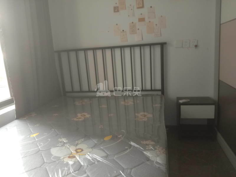 英郡雷丁小城10843987卧室图1