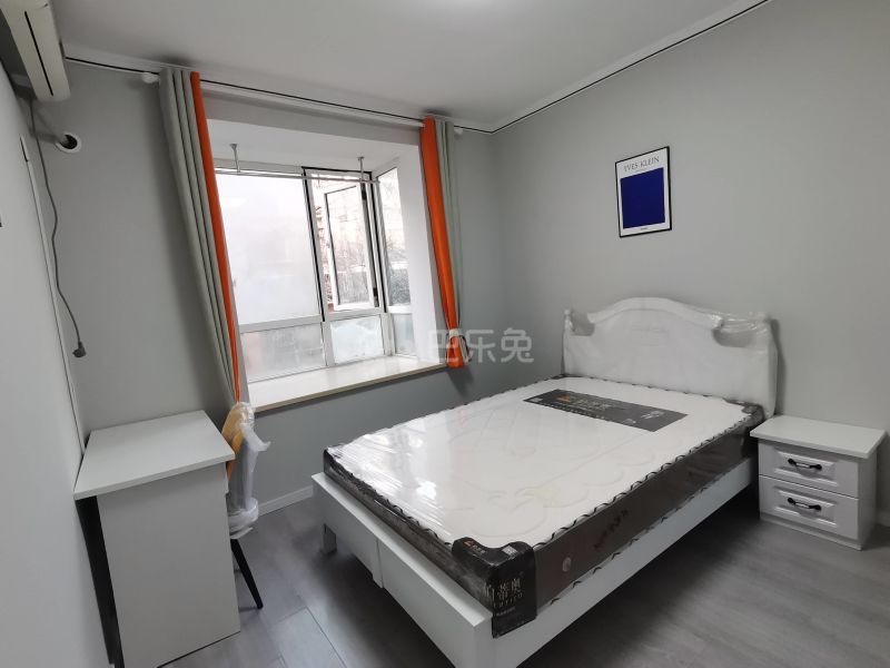 天润城第六街区10873171卧室图2