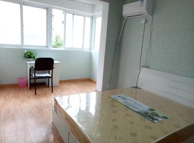 江岸水城 1室1厅1卫