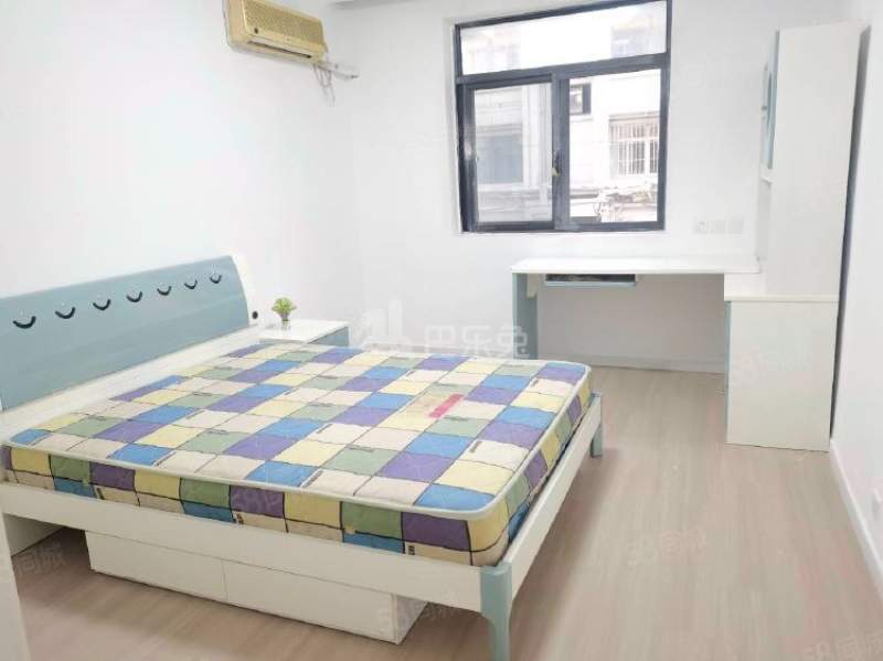 江苏路144号10875533卧室图0