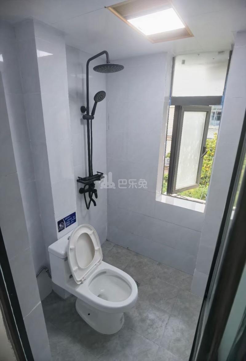 长白街354号小区10876620卫生间图5