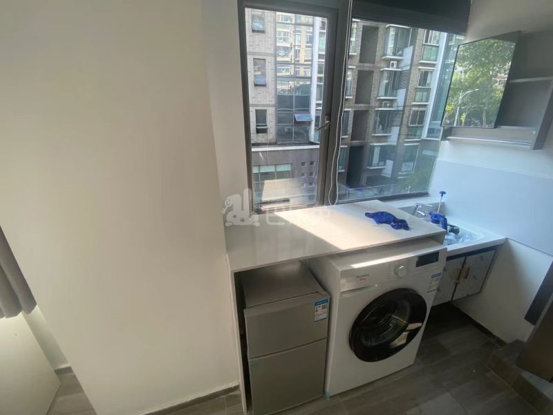 宏鹰大厦10894283周边环境图3