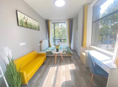 宏鹰大厦 1室1厅1卫