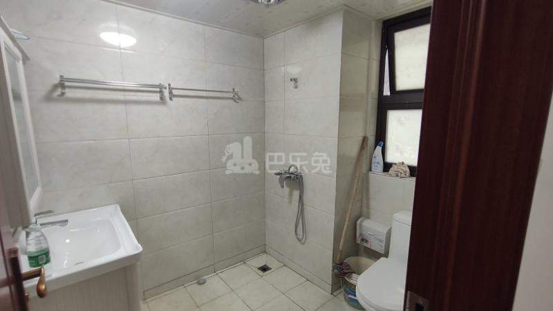 禹洲弘阳滨湖里10912686卫生间图3