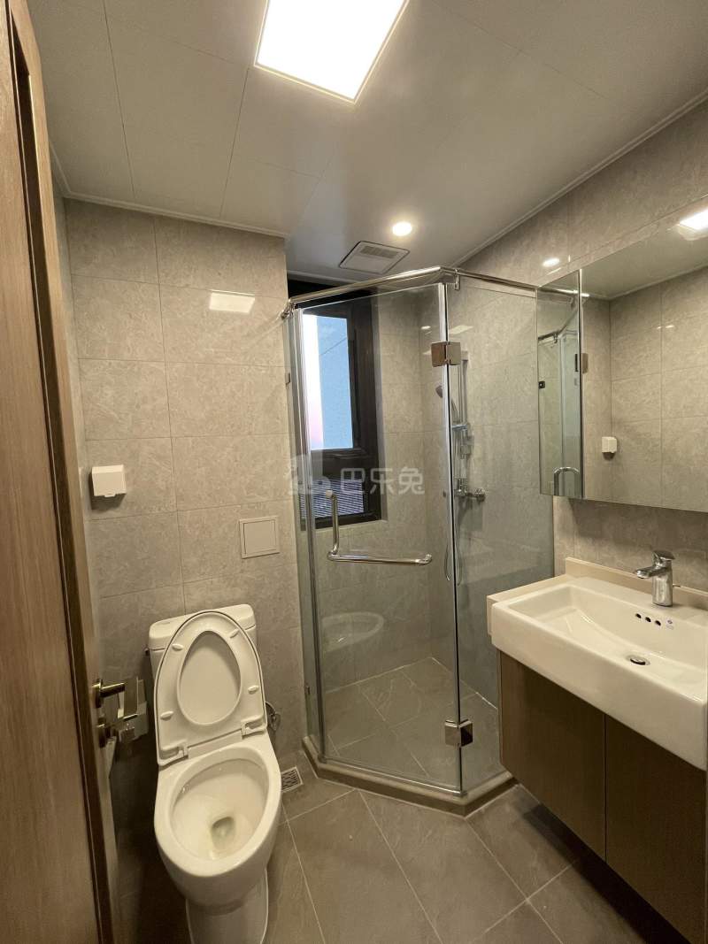 龙湖水晶郦城10913057卫生间图5