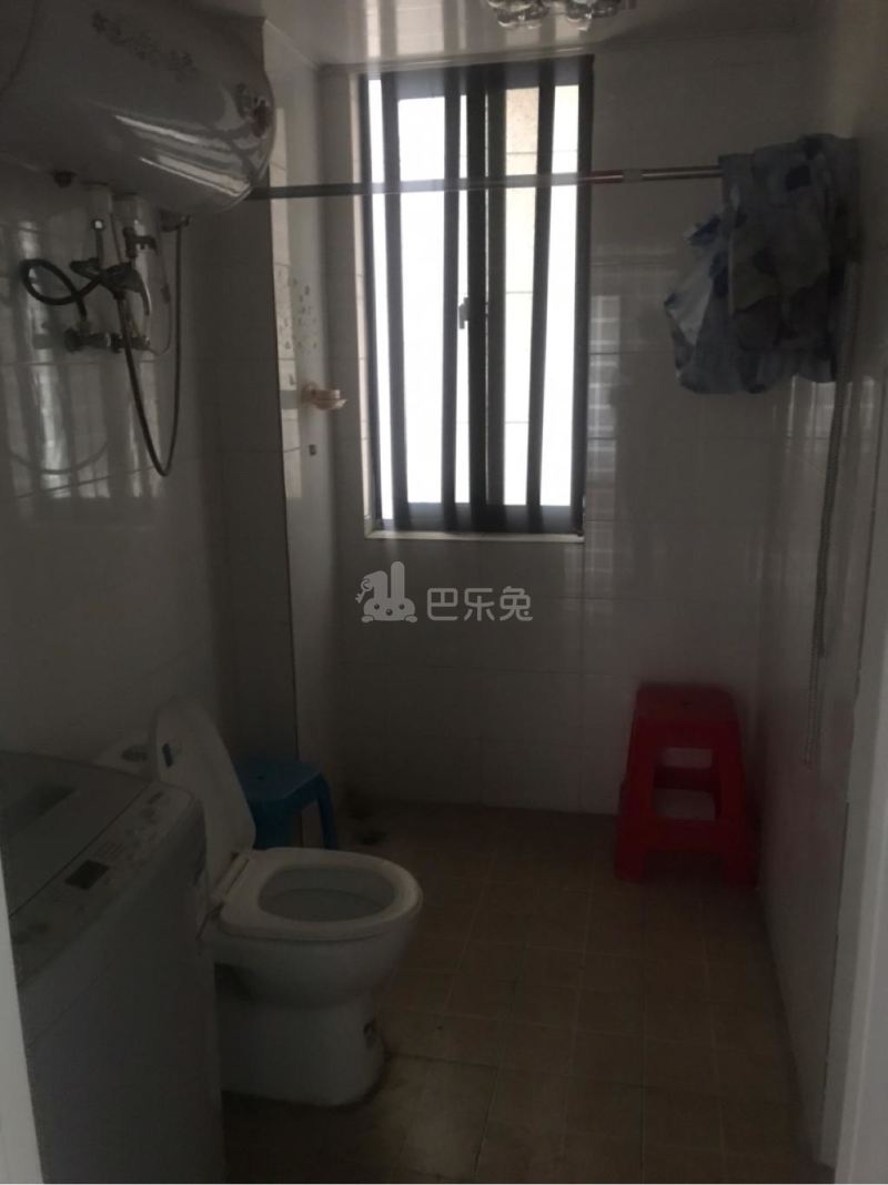 滨江华苑10913146卫生间图2