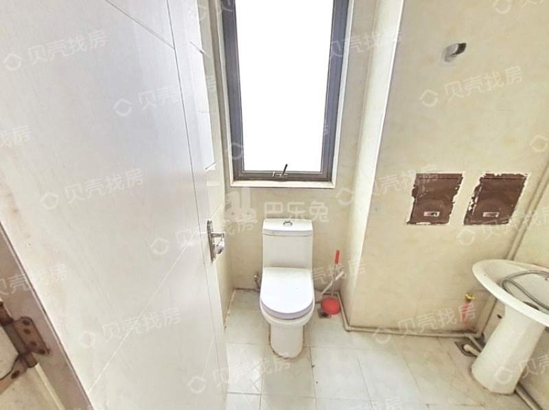 世茂外滩新城2期10923022卫生间图13