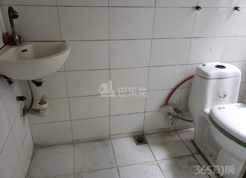 清溪村小区10923274卫生间图4