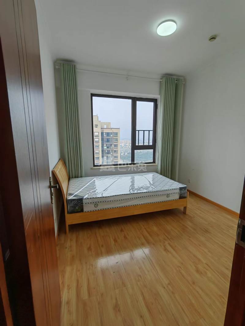 世茂外滩新城10932279卧室图3