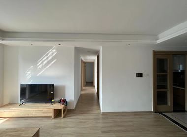 朗润花园 3室2厅1卫