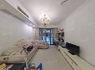 明月花园 3室2厅1卫