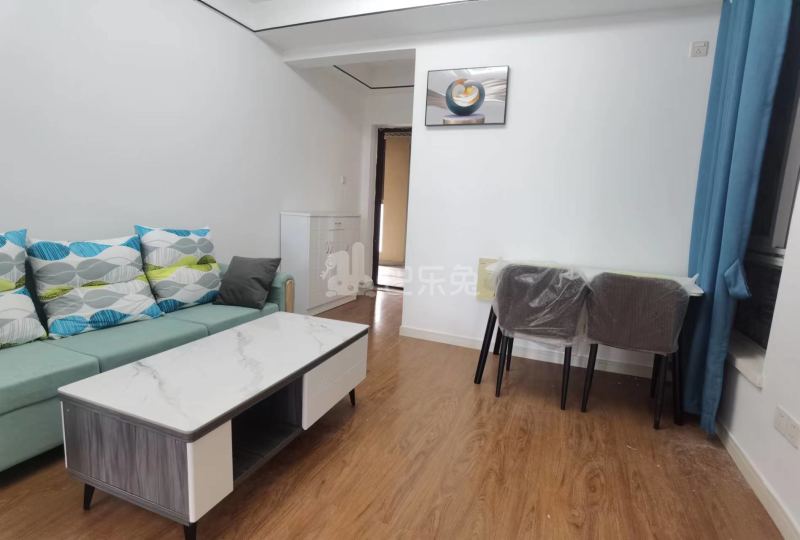 齐修南苑11000671客厅图3