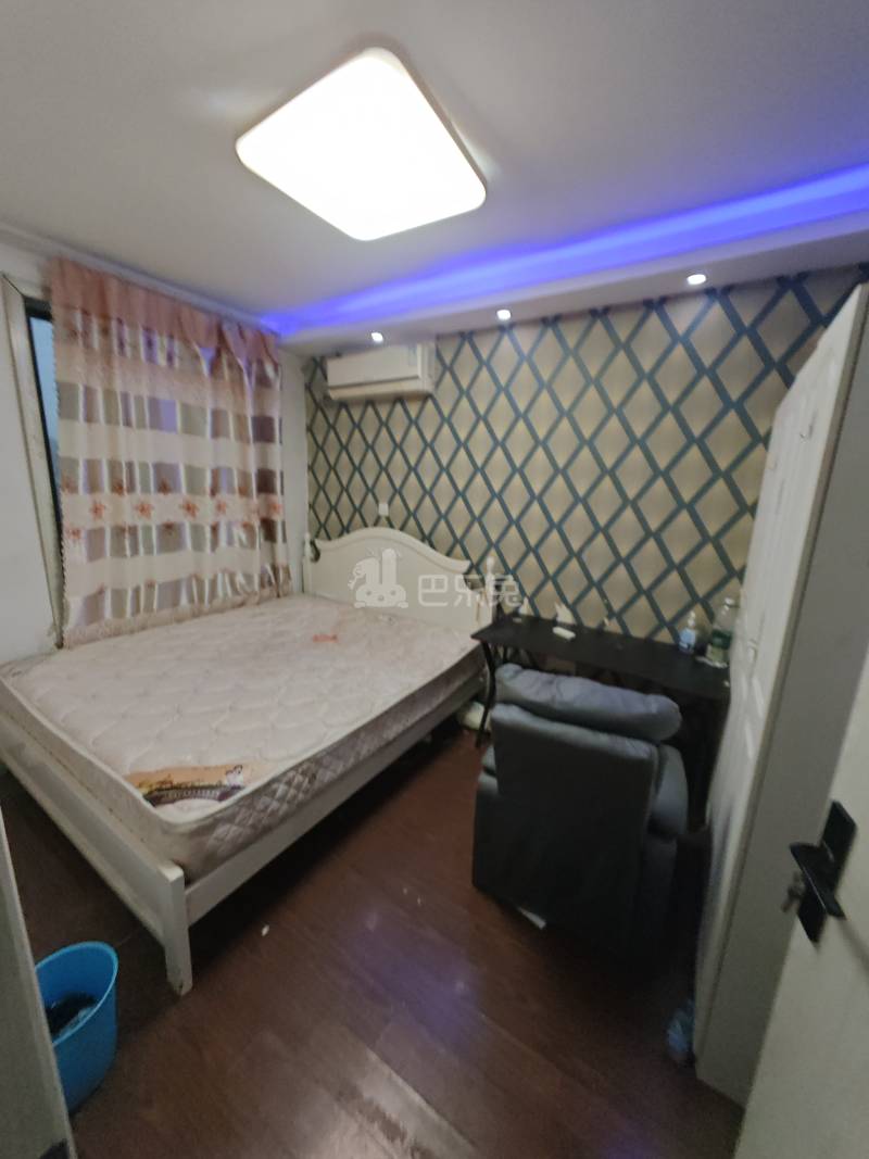 佘北家园茸达苑11087542卧室图0