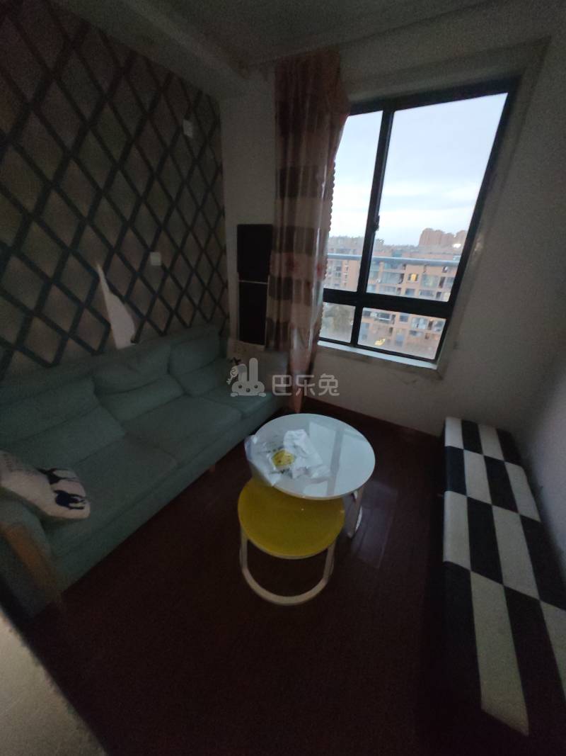 佘北家园茸达苑11087542卧室图2