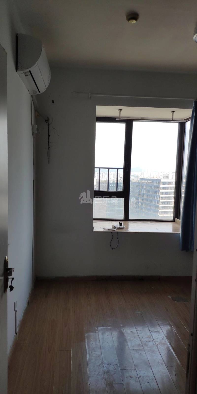 世茂外滩新城2期11125907卧室图1