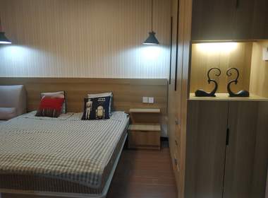 小里新寓 1室0厅1卫