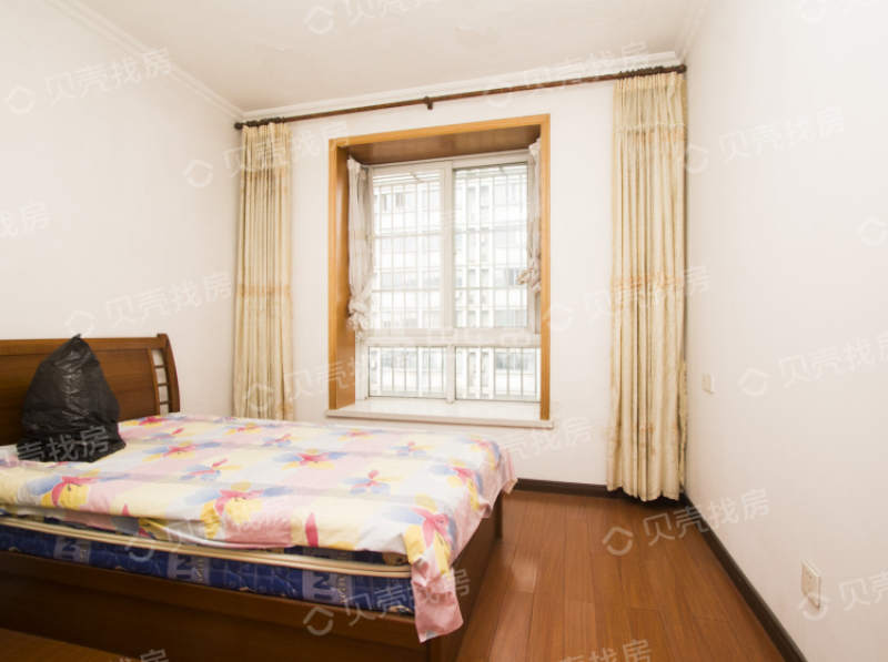 高新花苑11204062卧室图2