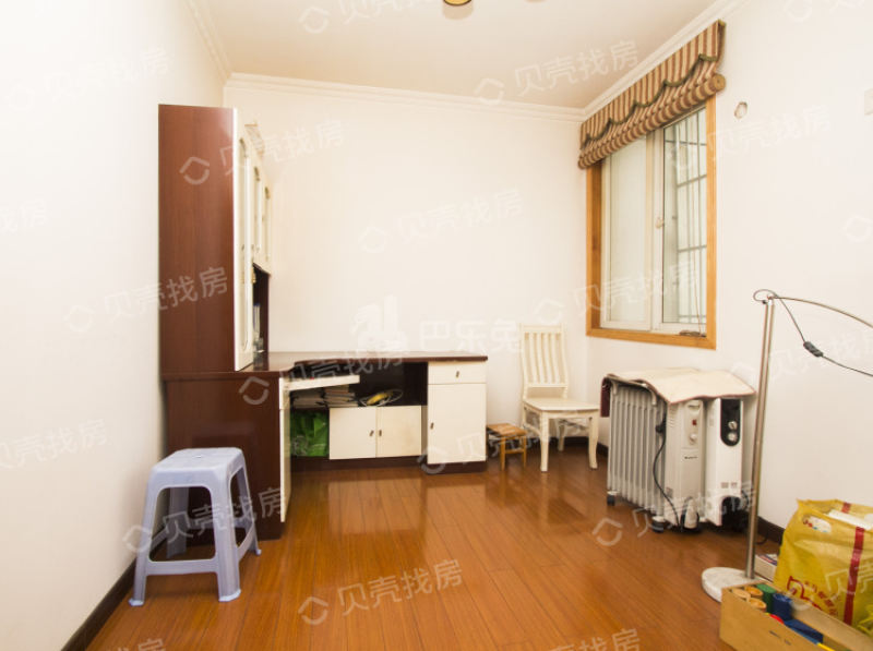 高新花苑11204062卧室图3