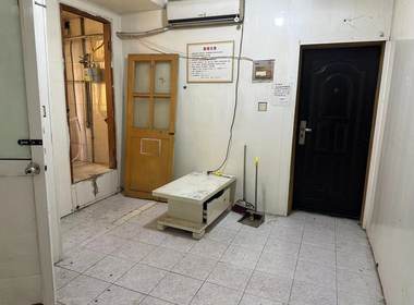 光华东街18号 7室1厅2卫