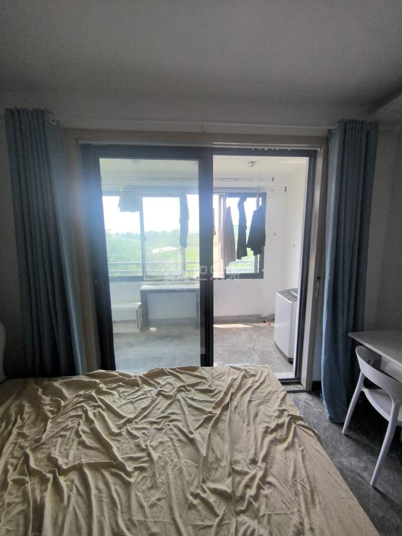 佘北家园木槿苑11220254卧室窗户图10