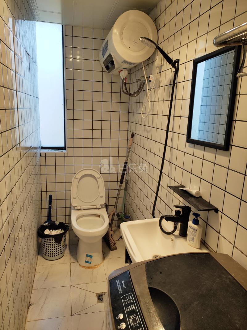 保利叶语西区9569721卫生间图5