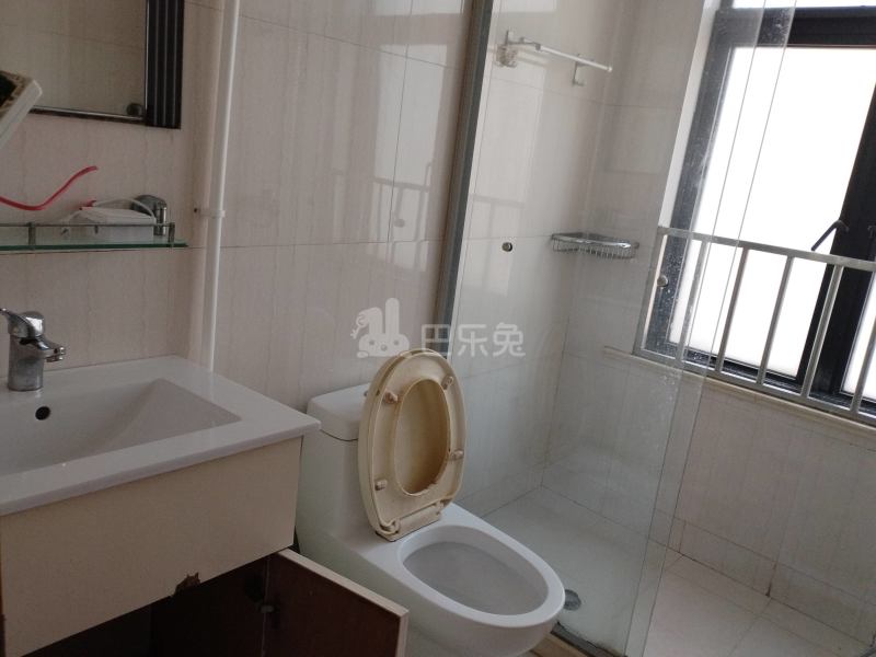 英郡雷丁小城11347881卫生间图5