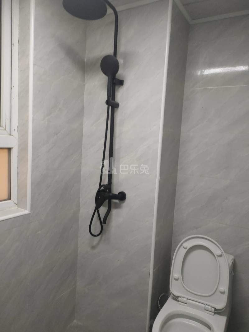 骏苑2期11381078卫生间图7